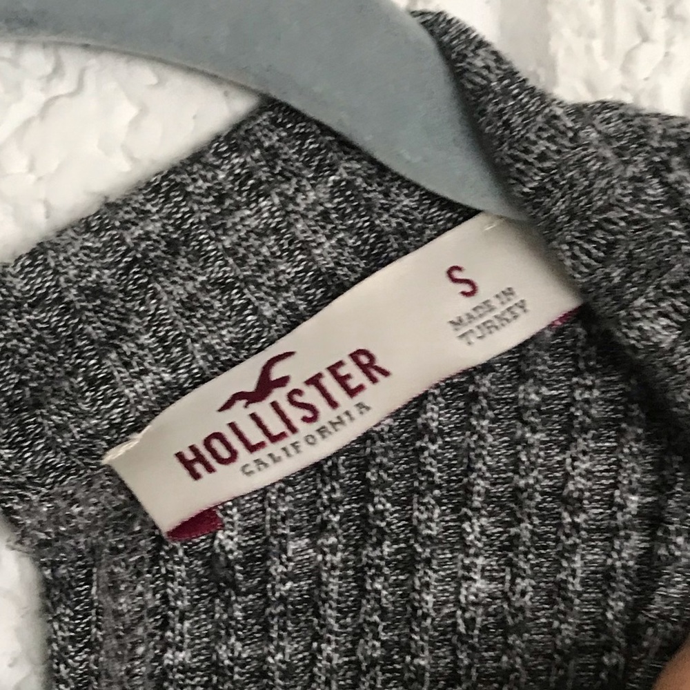 Simple tank top - Picture 2 of 3